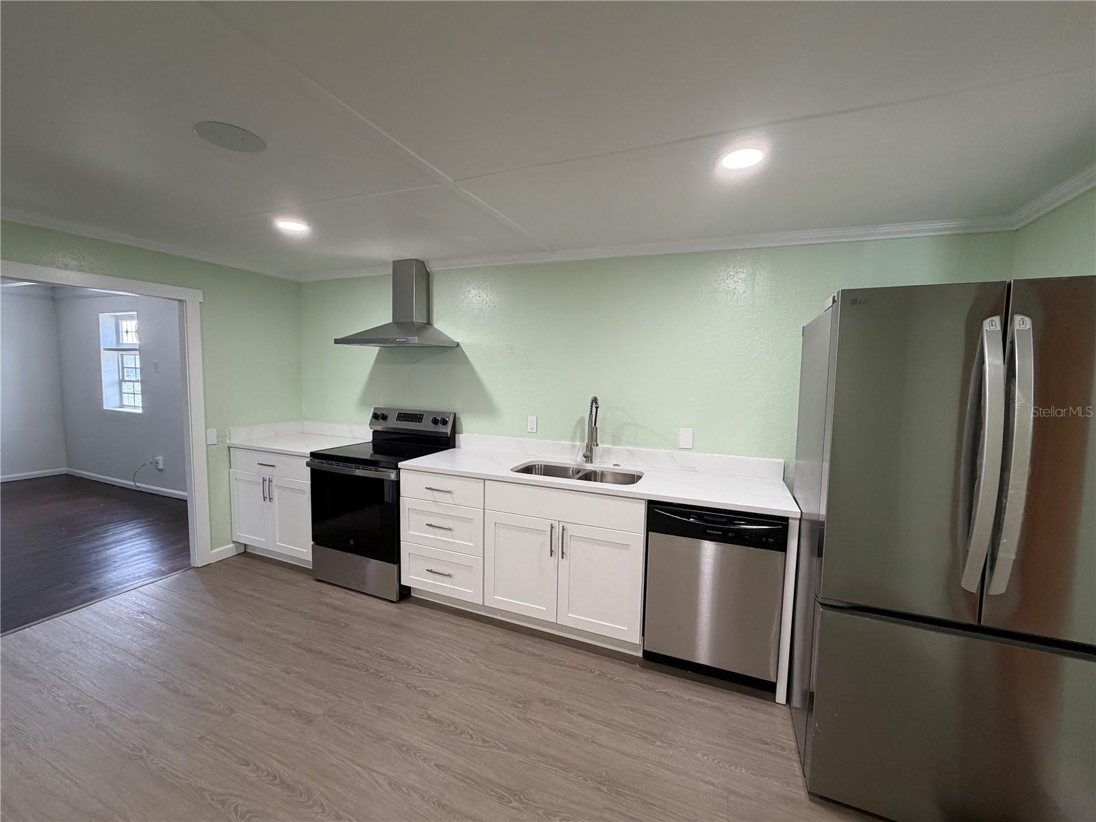 Image 4 of 49 For 1725 Fairview Shores Drive A