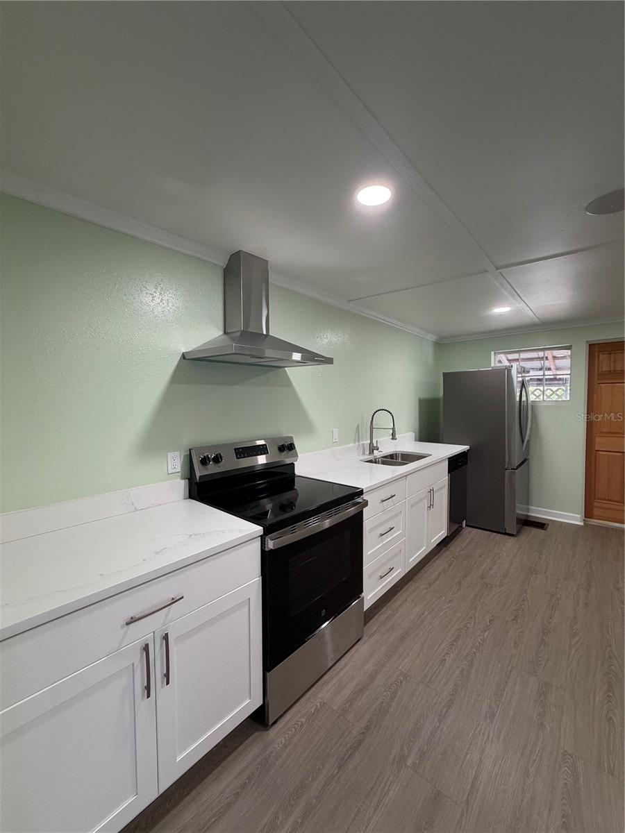 Image 7 of 49 For 1725 Fairview Shores Drive A