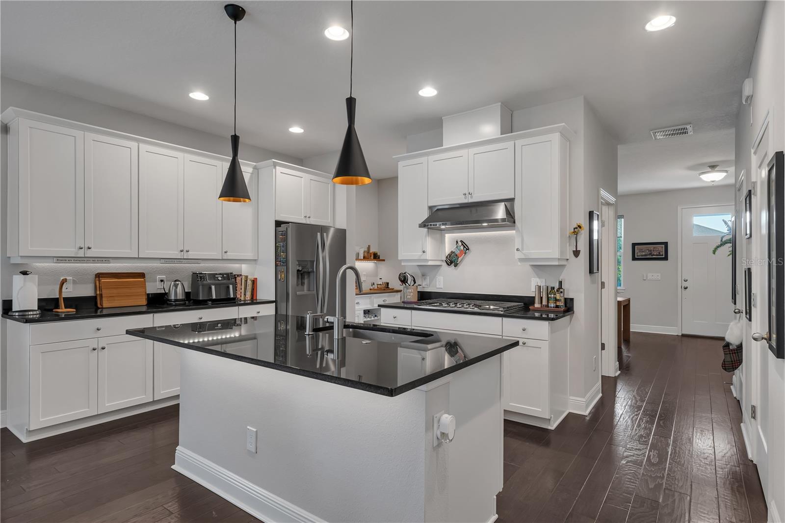 Image 10 of 51 For 6166 Hamlin Reserve Boulevard