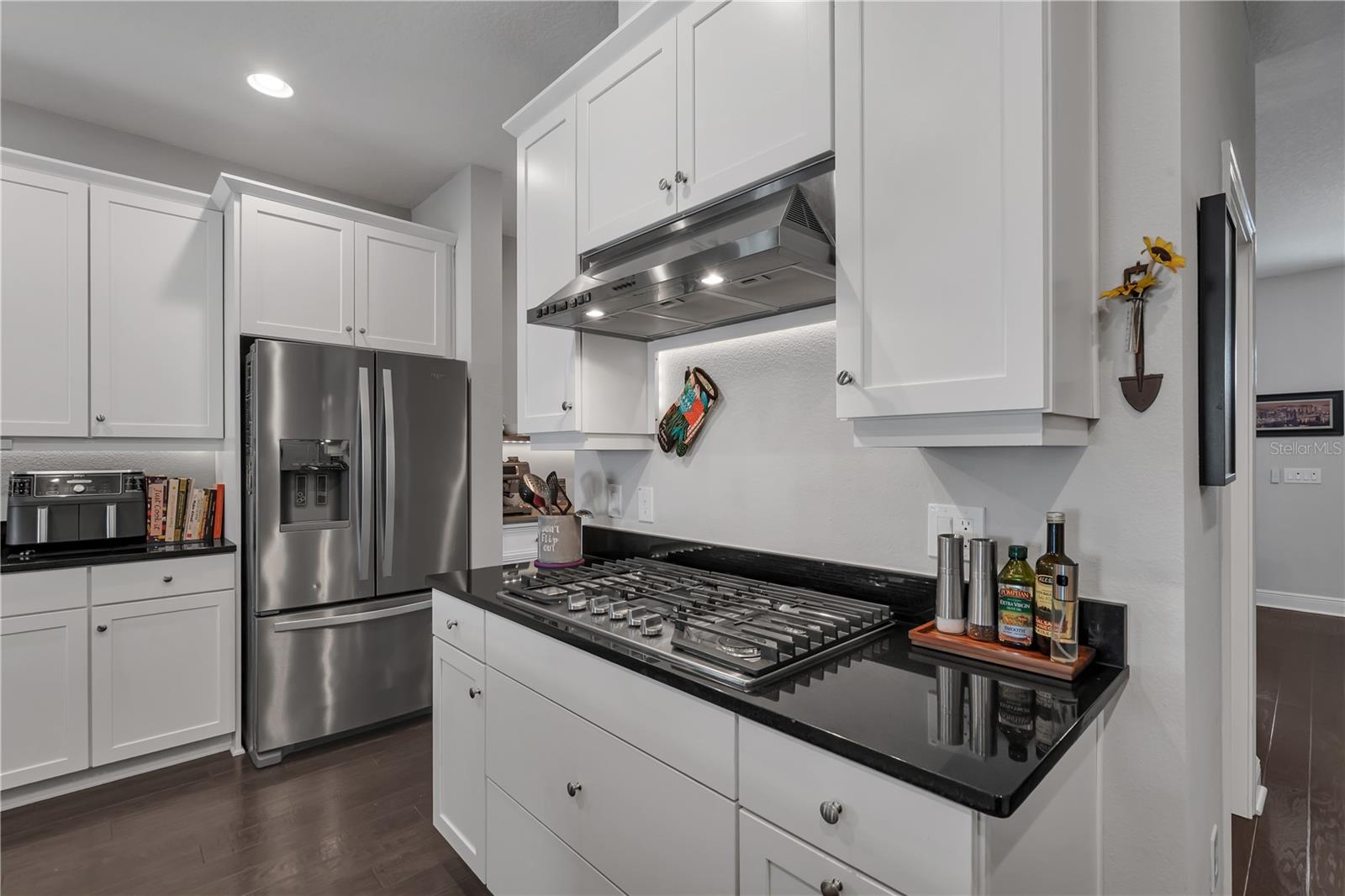 Image 11 of 51 For 6166 Hamlin Reserve Boulevard