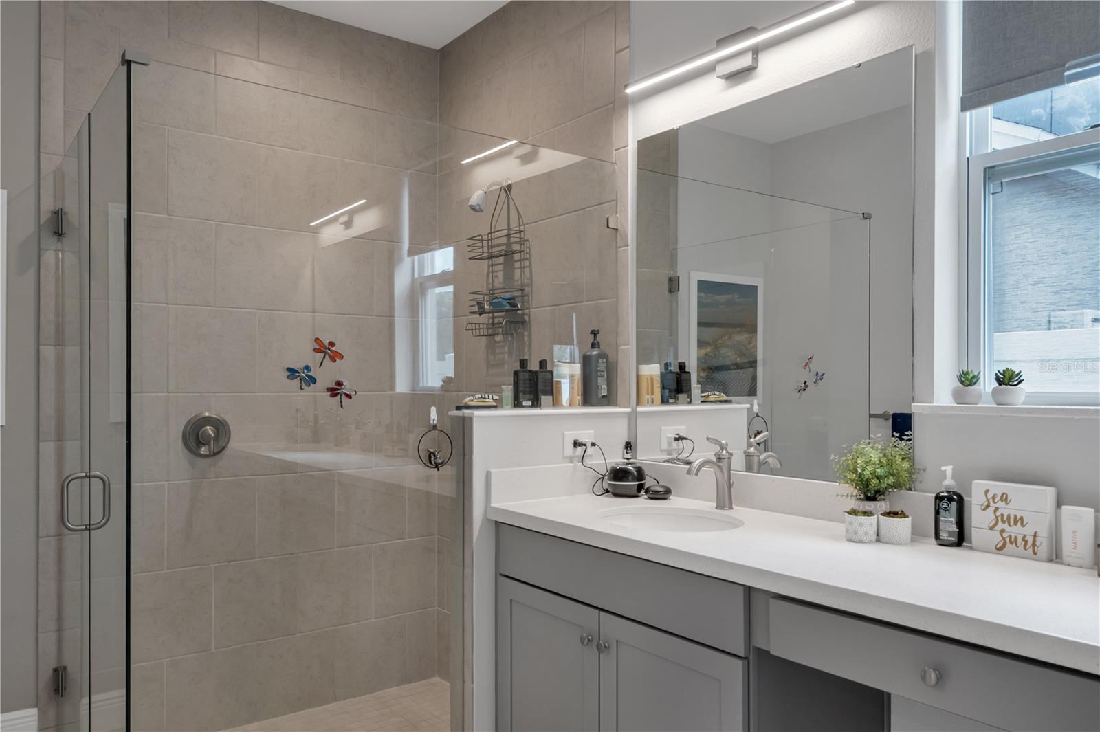 Image 20 of 51 For 6166 Hamlin Reserve Boulevard