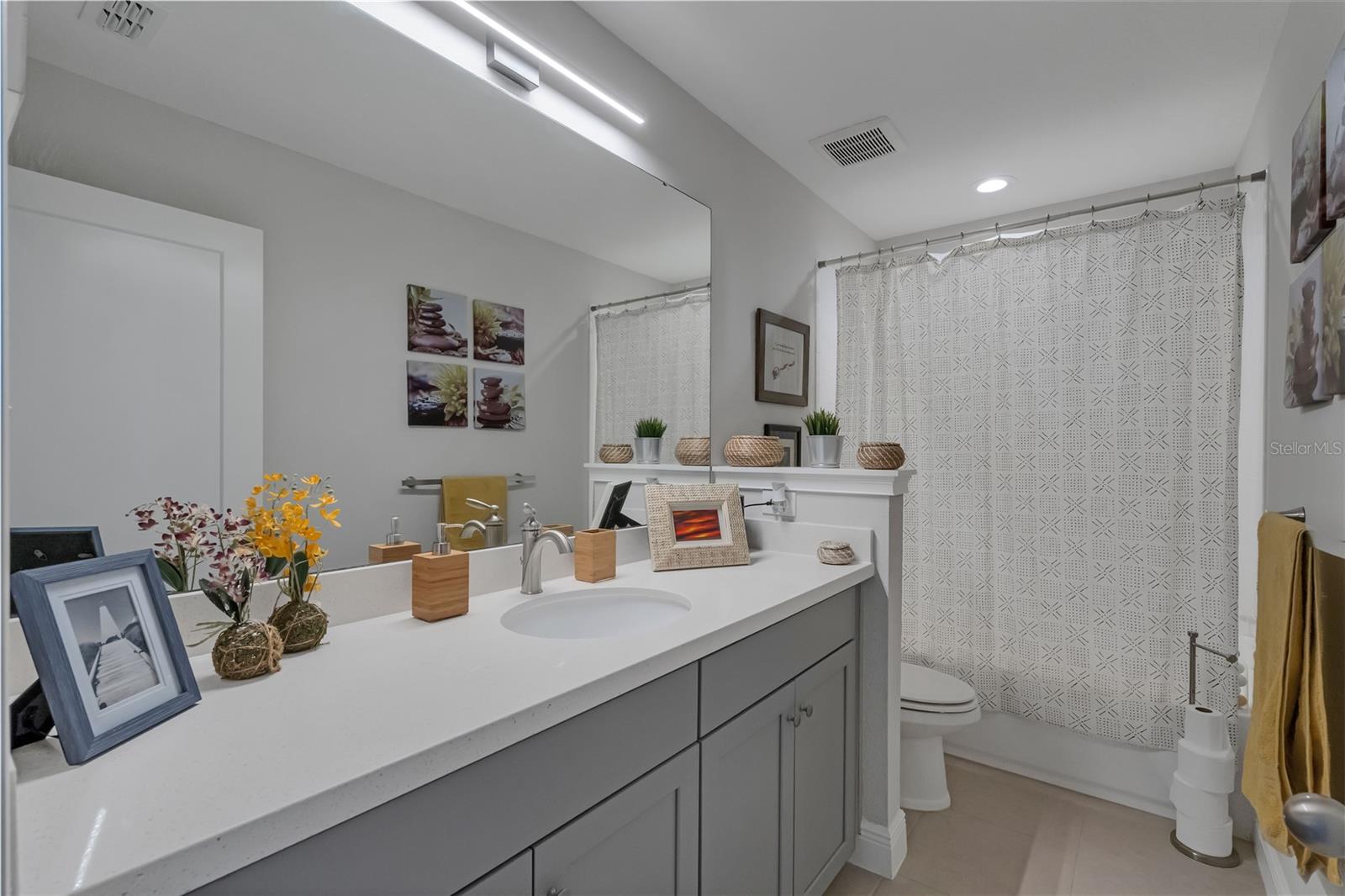 Image 21 of 51 For 6166 Hamlin Reserve Boulevard