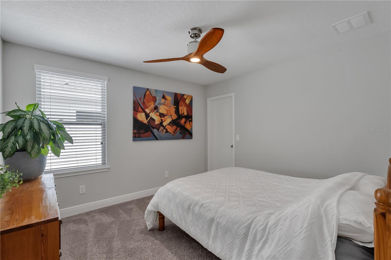 Image 28 of 51 For 6166 Hamlin Reserve Boulevard