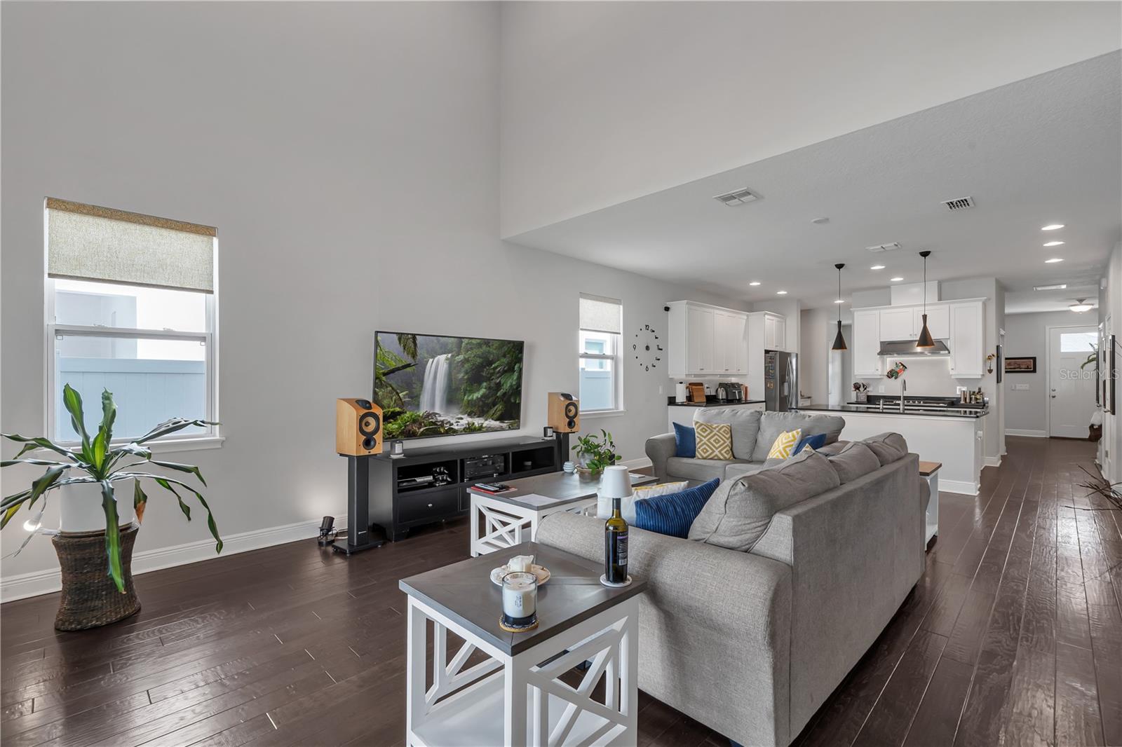 Image 6 of 51 For 6166 Hamlin Reserve Boulevard