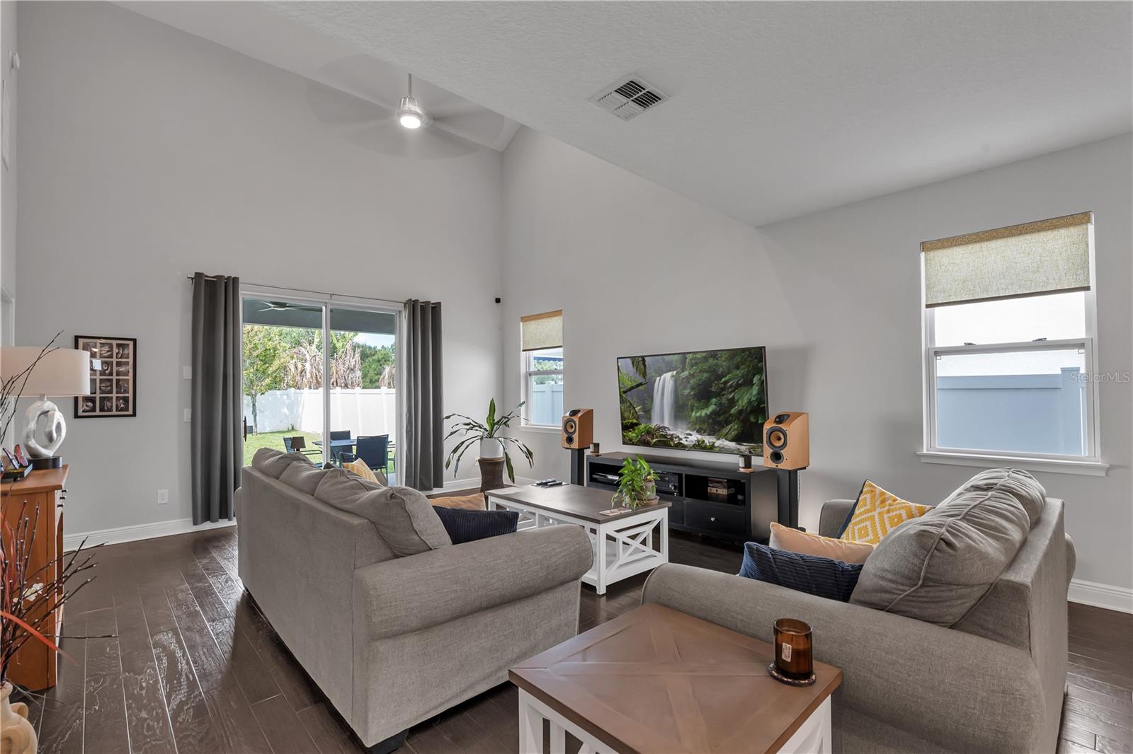 Image 7 of 51 For 6166 Hamlin Reserve Boulevard