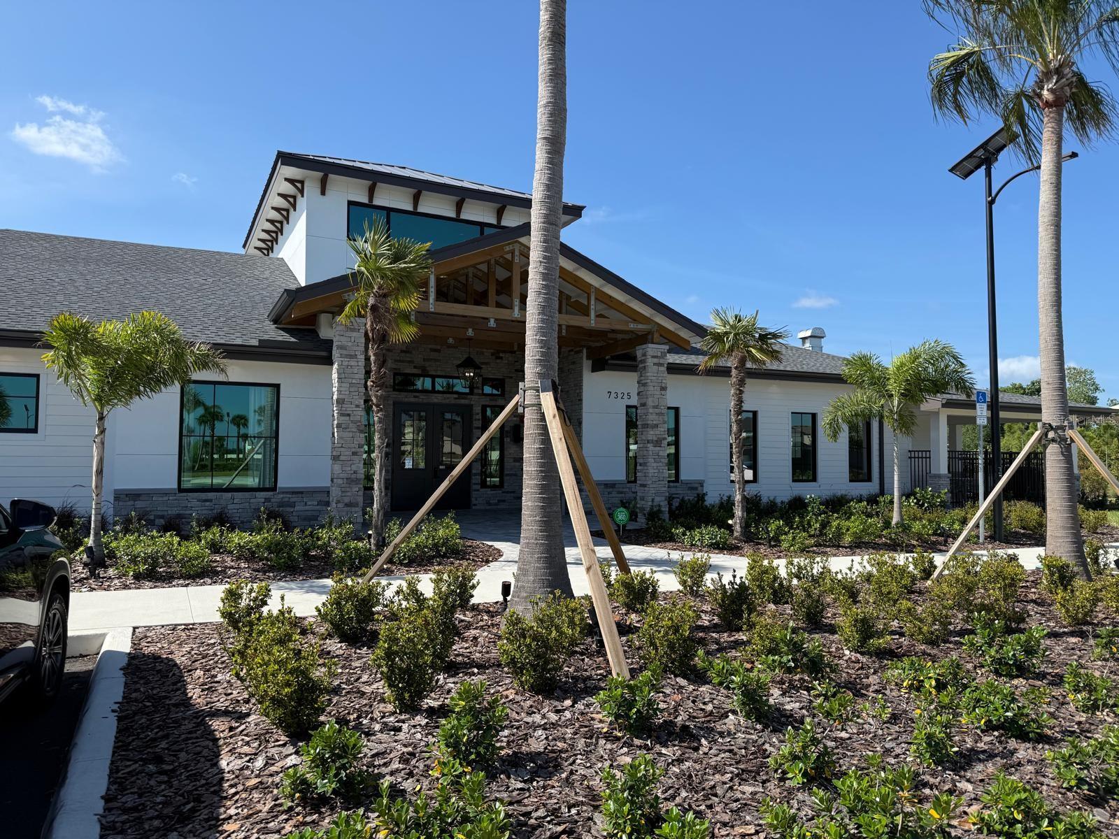 Image 3 of 7 For 10911 65th Terrace E