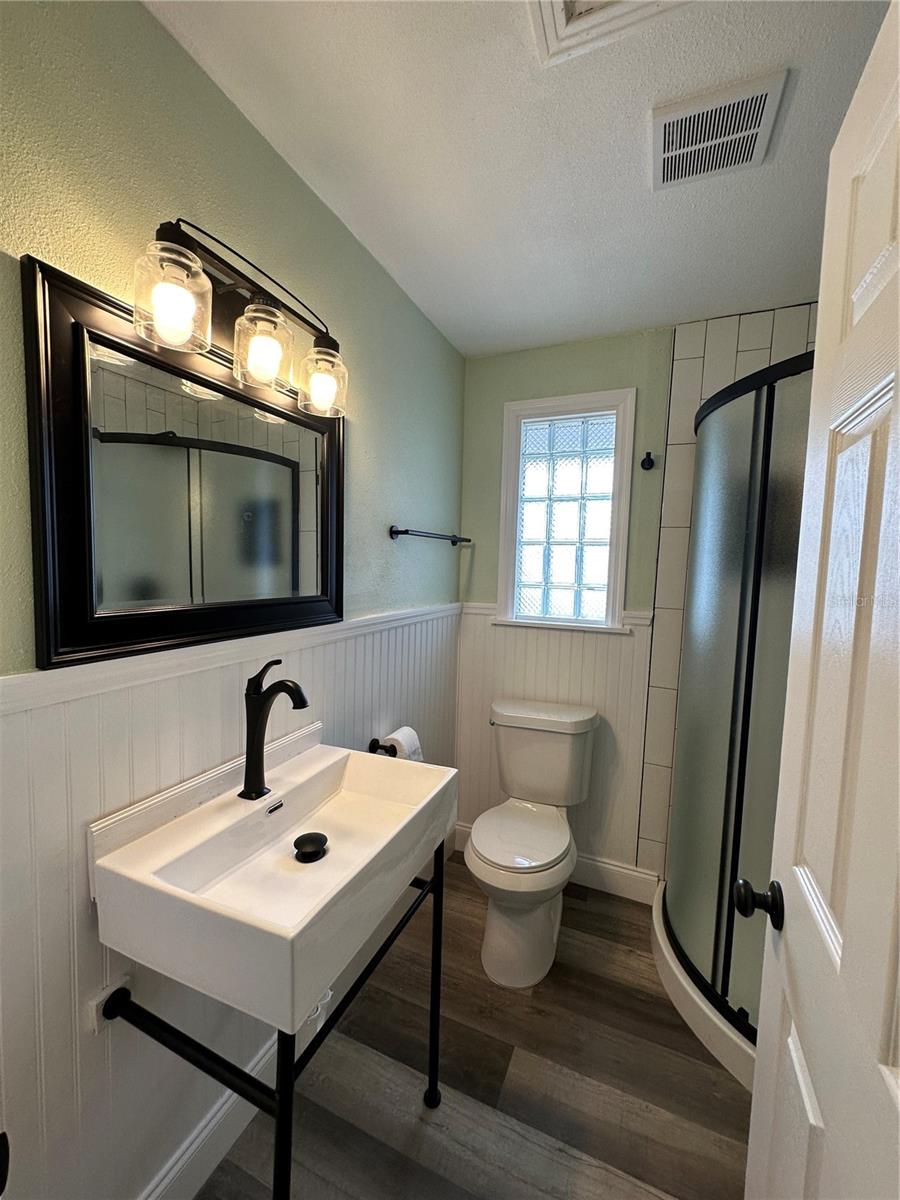 Image 14 of 44 For 4713 Thorpe Avenue