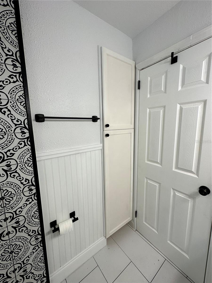 Image 23 of 44 For 4713 Thorpe Avenue