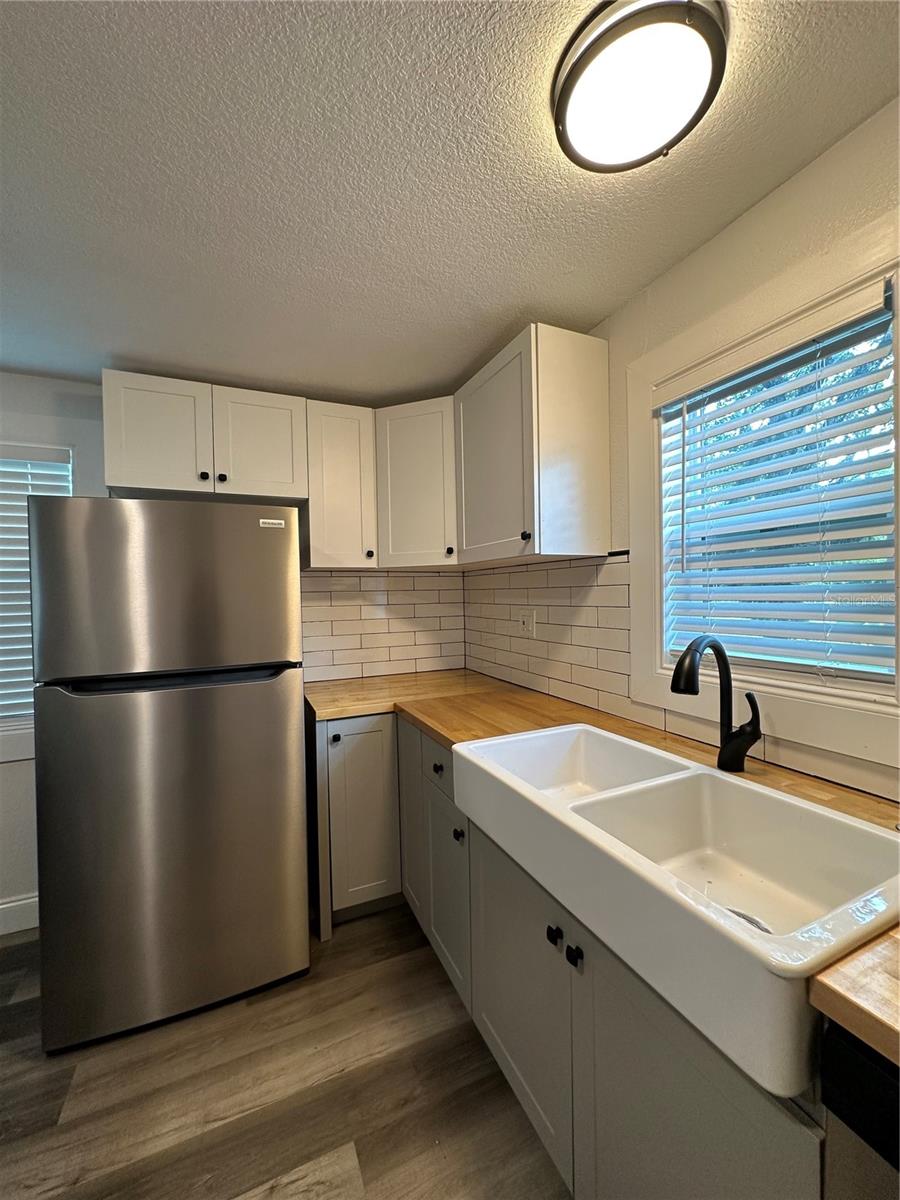 Image 27 of 44 For 4713 Thorpe Avenue