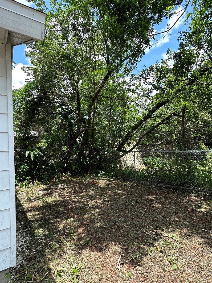 Image 36 of 44 For 4713 Thorpe Avenue