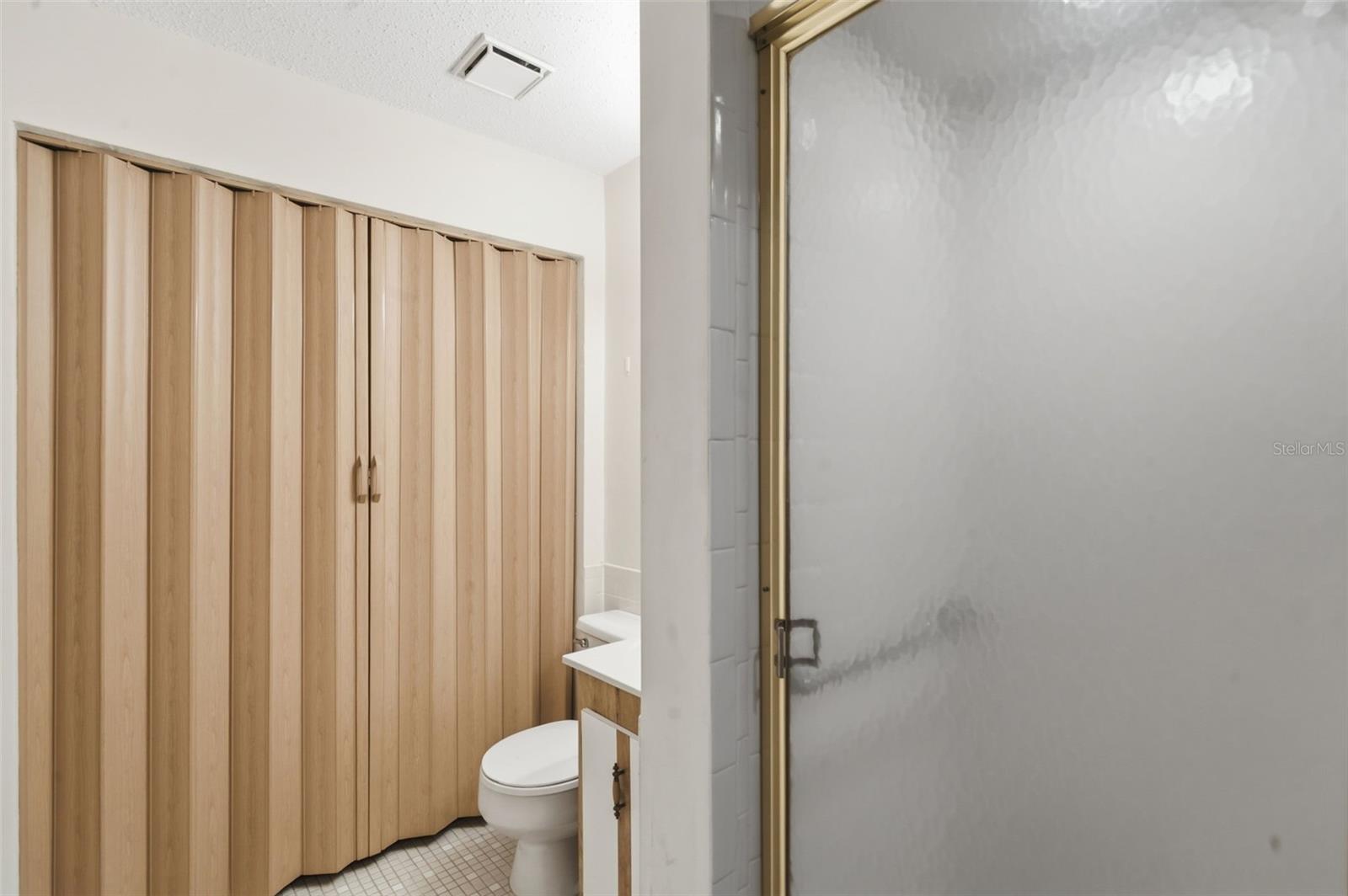 Image 15 of 29 For 910 Big Tree Road 202