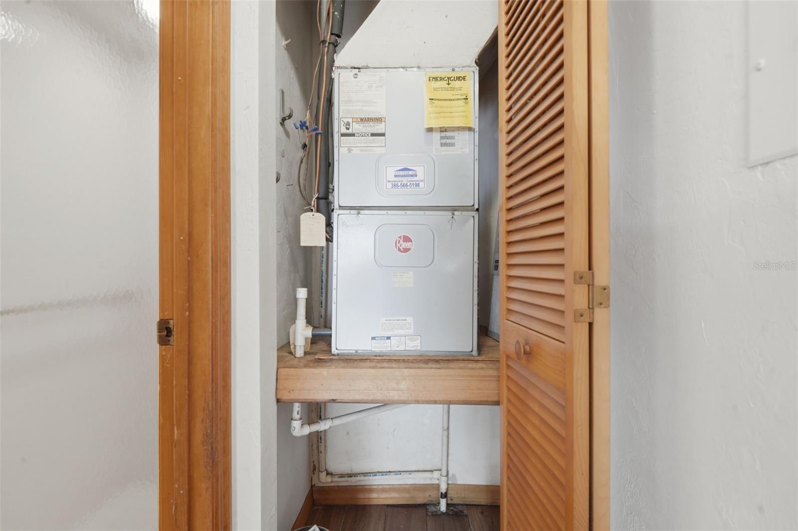 Image 16 of 29 For 910 Big Tree Road 202