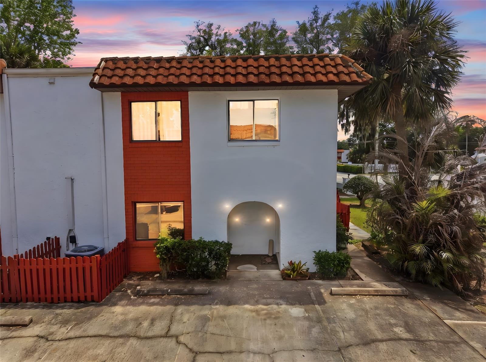 Image 2 of 29 For 910 Big Tree Road 202