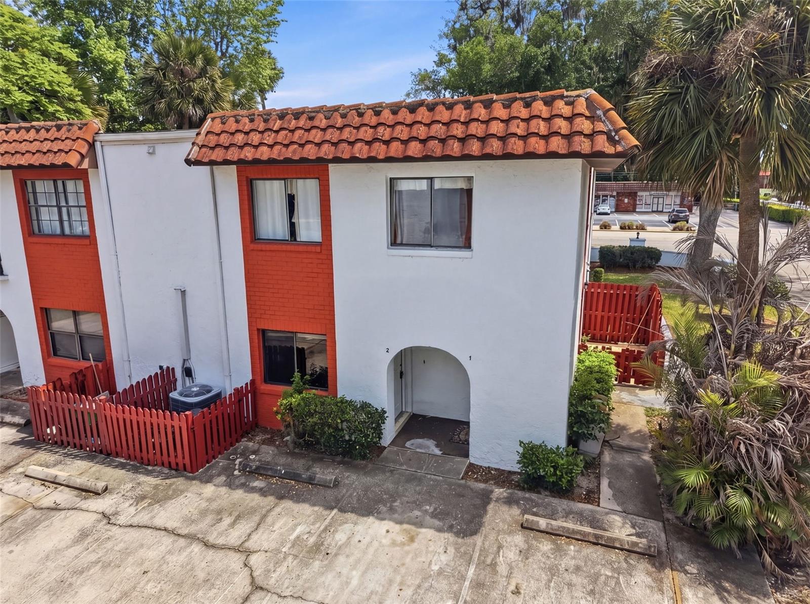 Image 3 of 29 For 910 Big Tree Road 202