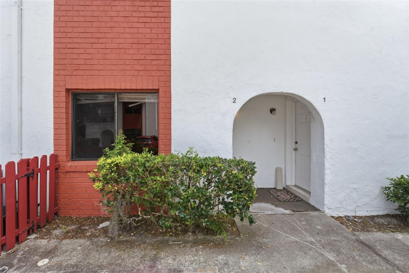 Image 5 of 29 For 910 Big Tree Road 202