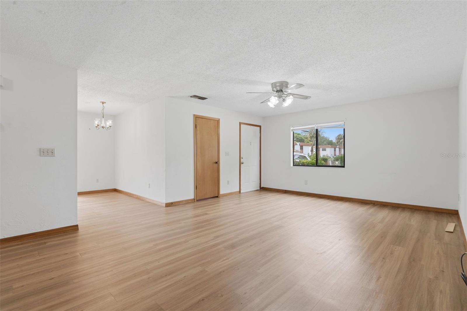 Image 8 of 29 For 910 Big Tree Road 202