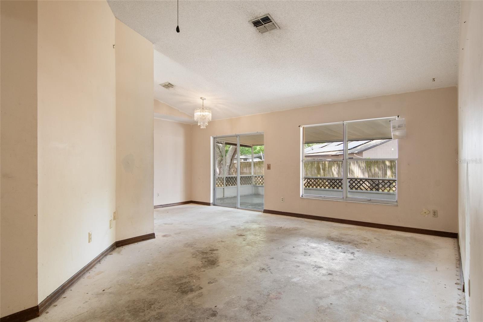 Image 19 of 38 For 10722 Whisperwood Lane