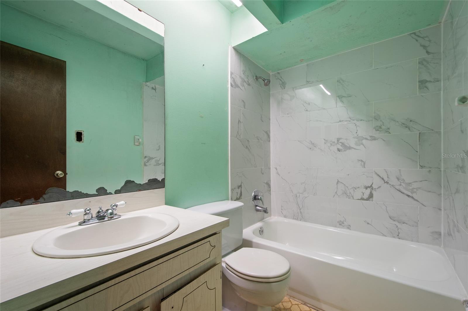 Image 24 of 38 For 10722 Whisperwood Lane