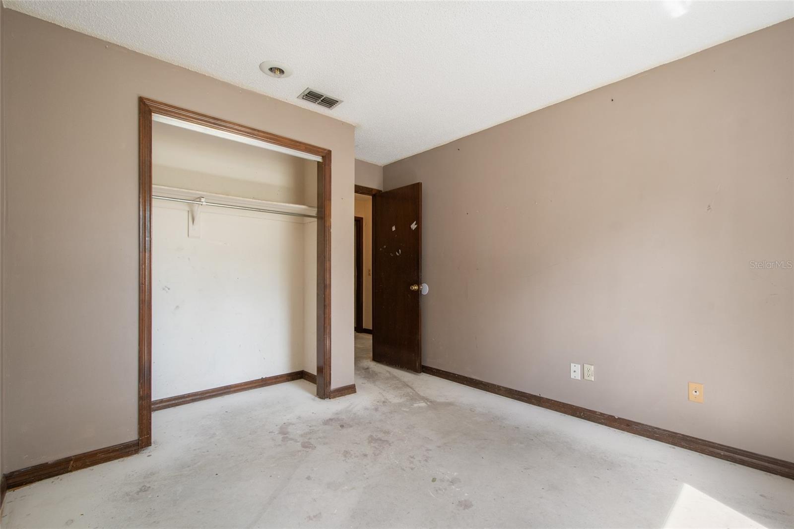 Image 26 of 38 For 10722 Whisperwood Lane