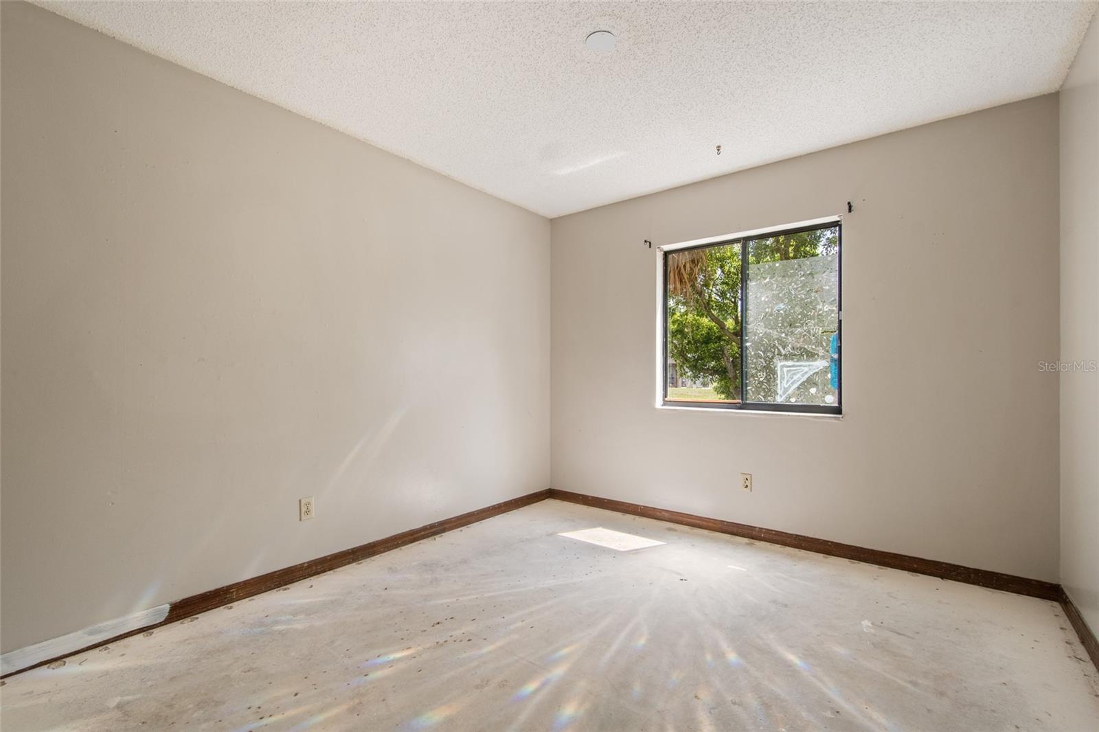 Image 27 of 38 For 10722 Whisperwood Lane