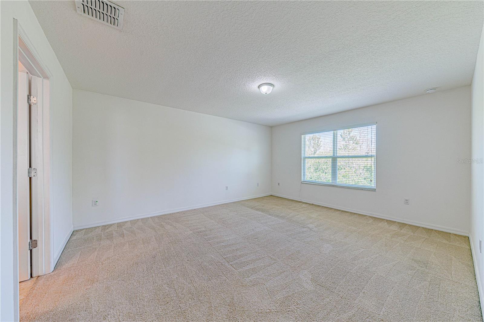 Image 22 of 31 For 2251 Waukegan Drive