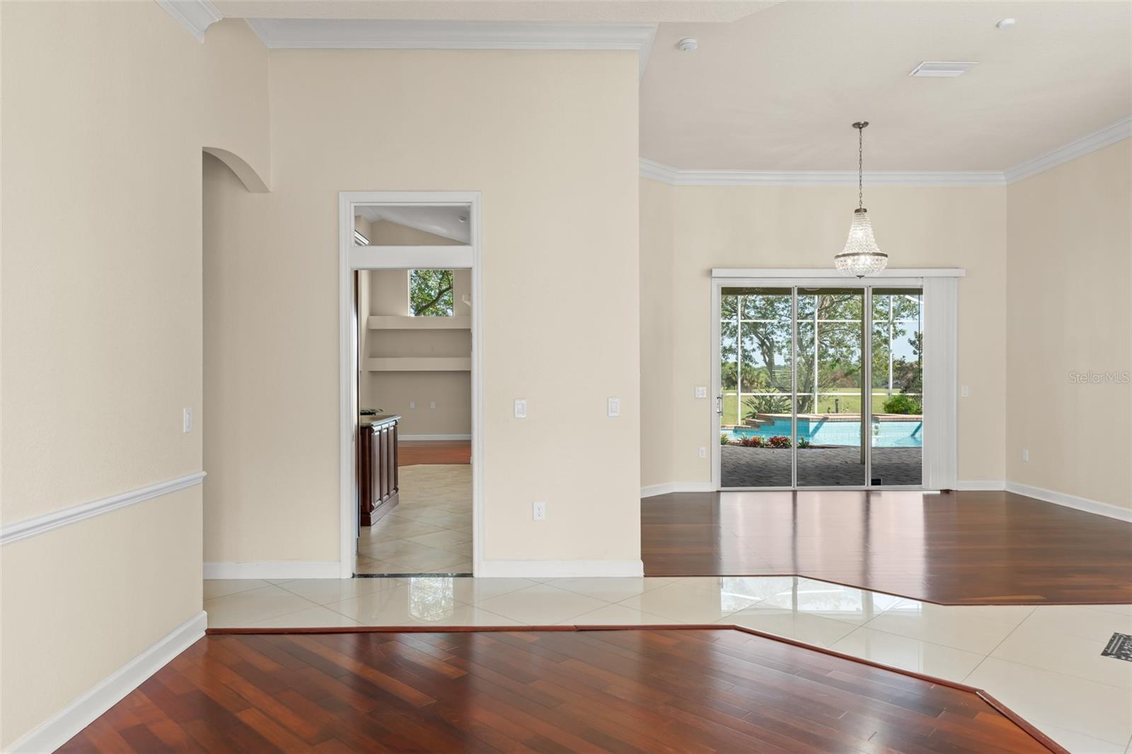 Image 10 of 52 For 2211 Langley Circle