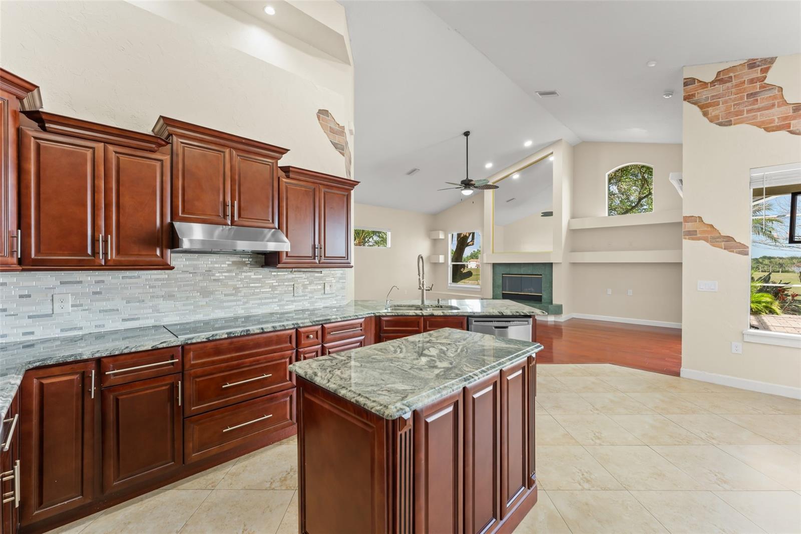 Image 12 of 52 For 2211 Langley Circle