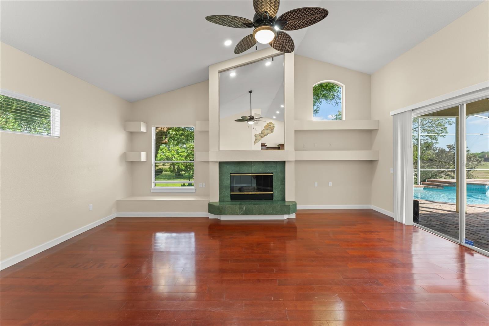 Image 19 of 52 For 2211 Langley Circle