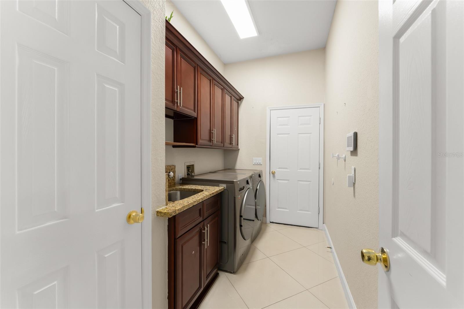 Image 24 of 52 For 2211 Langley Circle