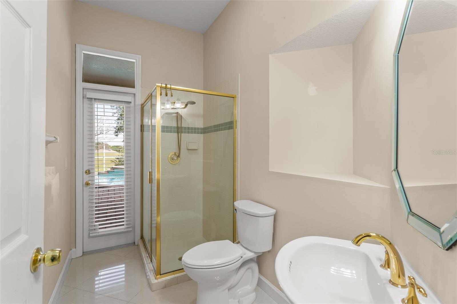 Image 29 of 52 For 2211 Langley Circle