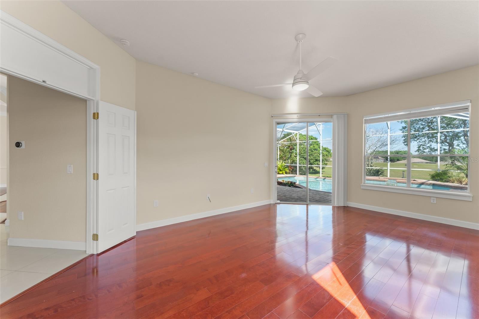 Image 32 of 52 For 2211 Langley Circle