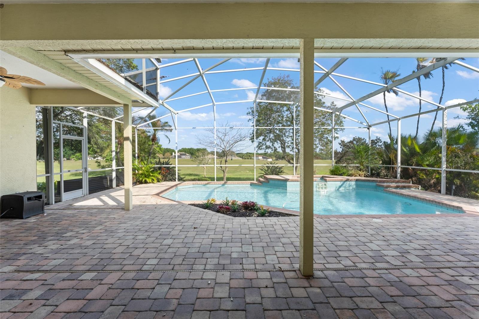 Image 39 of 52 For 2211 Langley Circle