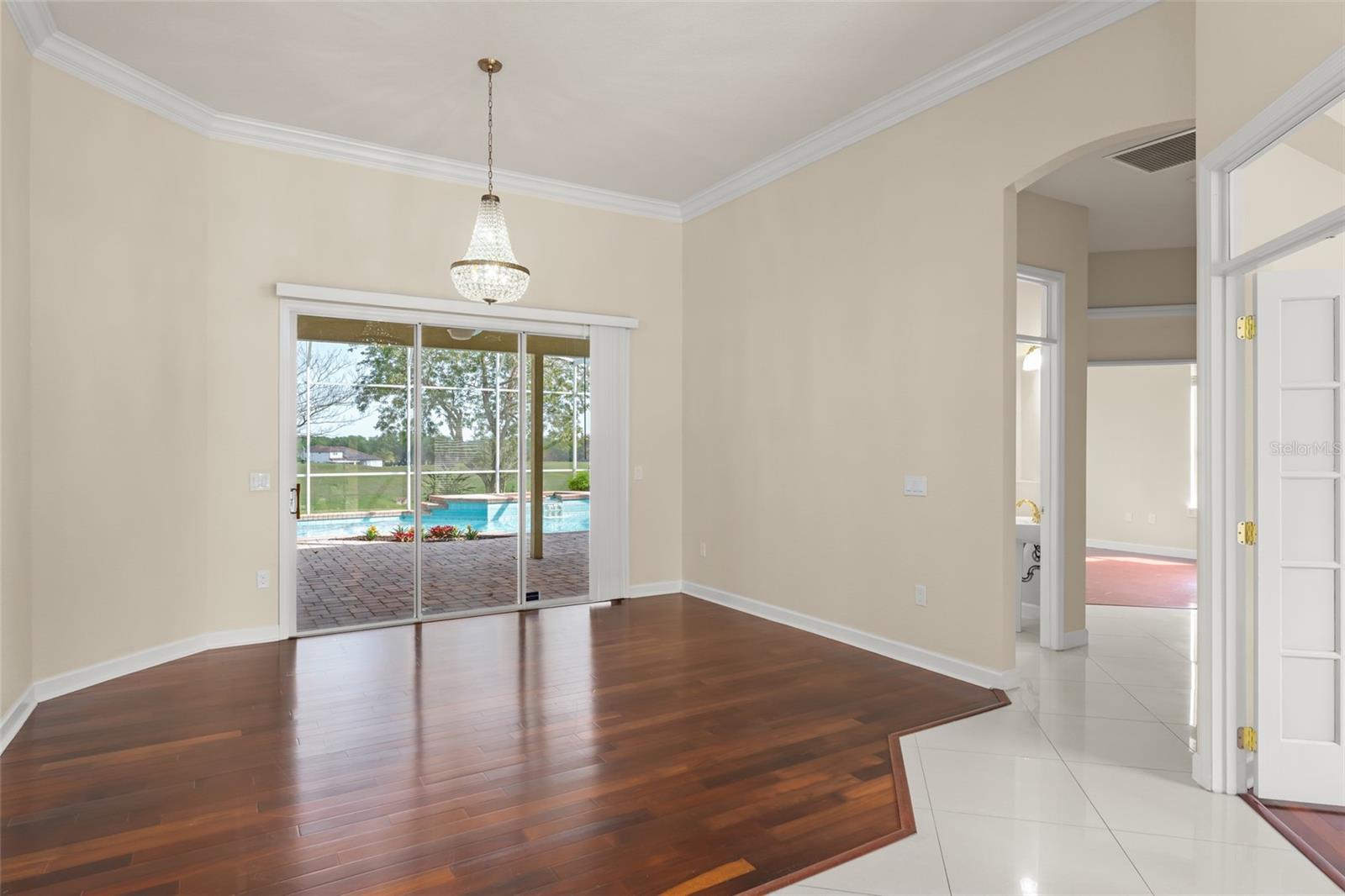 Image 6 of 52 For 2211 Langley Circle