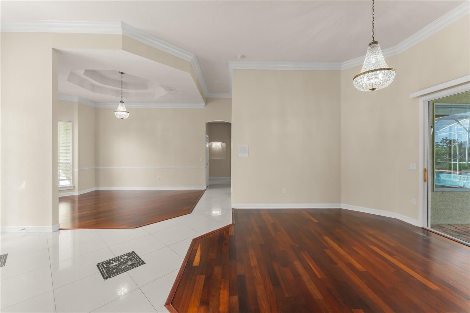 Image 7 of 52 For 2211 Langley Circle