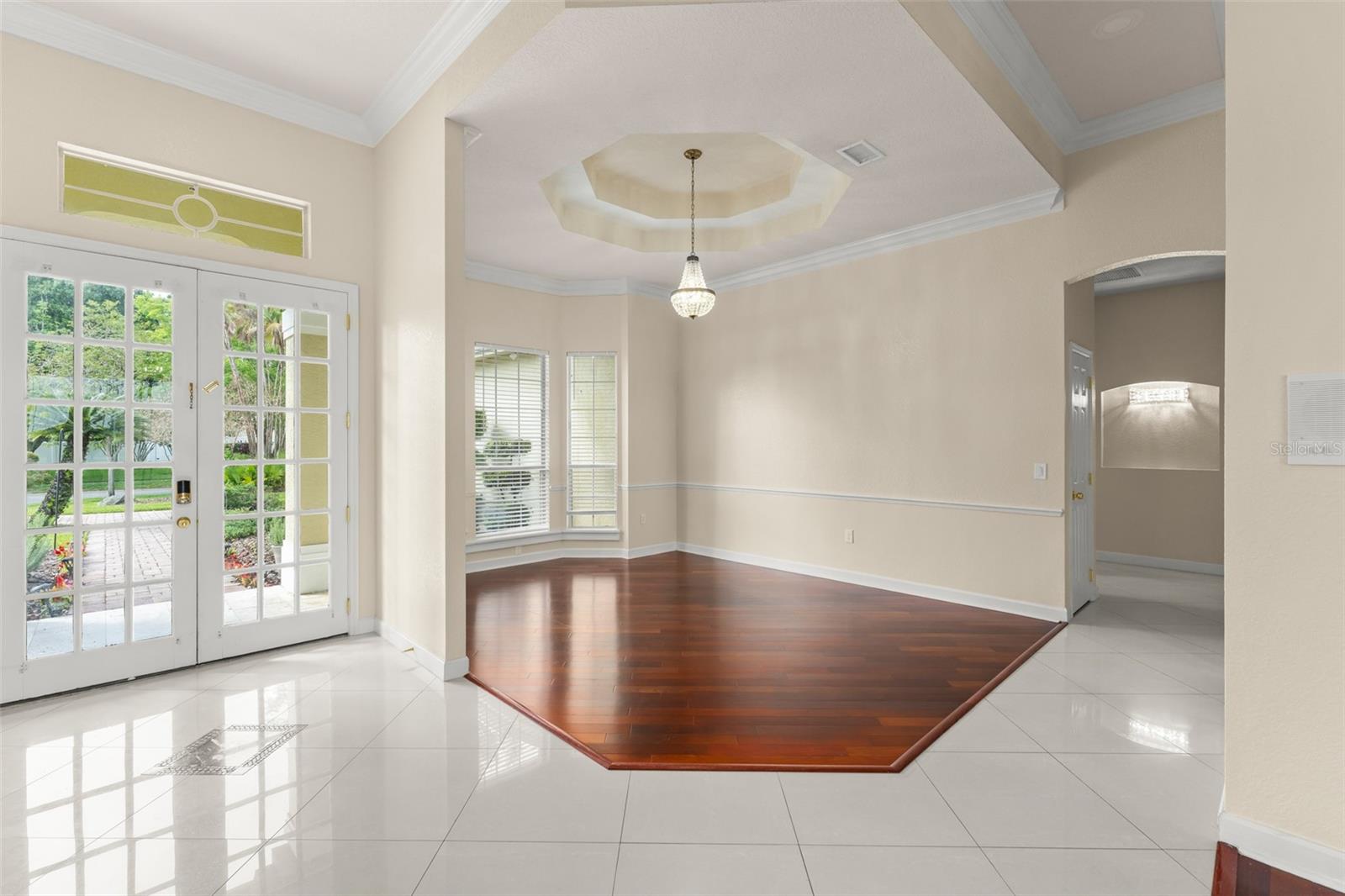 Image 8 of 52 For 2211 Langley Circle