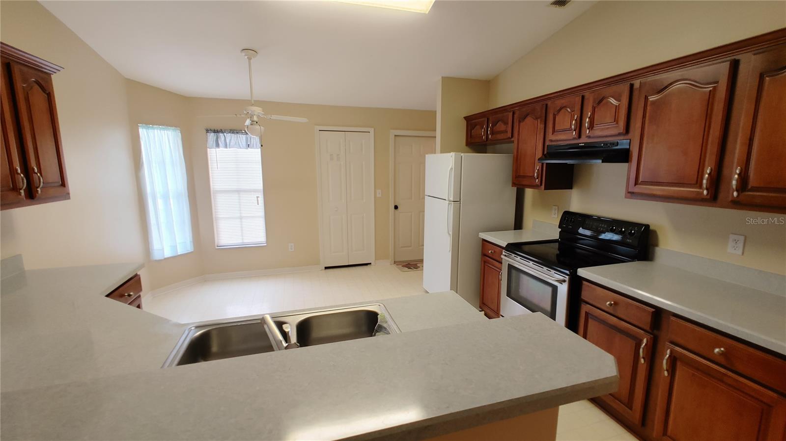 Image 7 of 32 For 14413 Greater Hills Boulevard