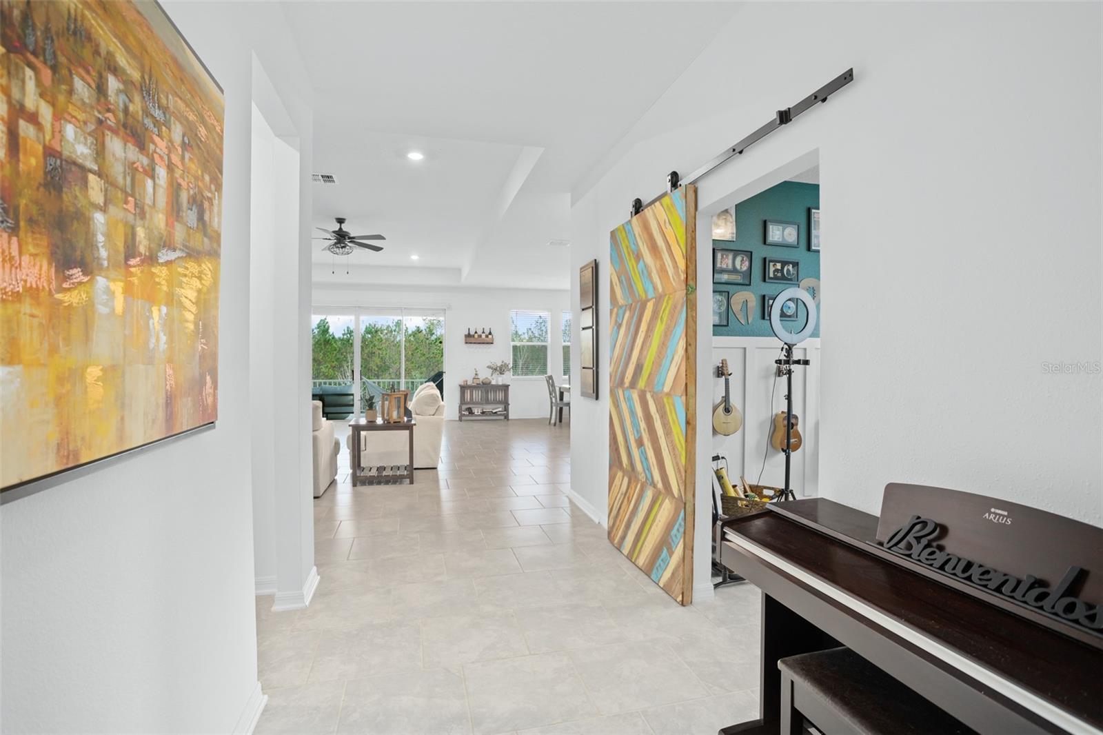 Listing photo id 11 for 6115 Claystone Way