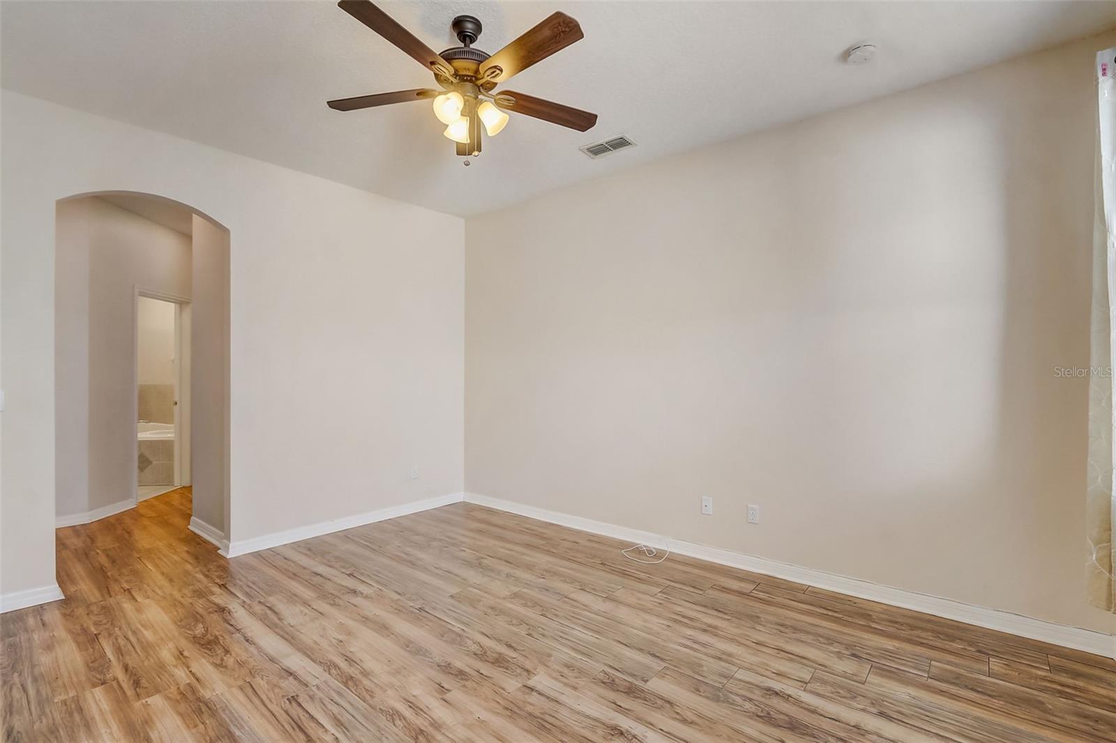 Image 15 of 35 For 1305 Sandstone Run