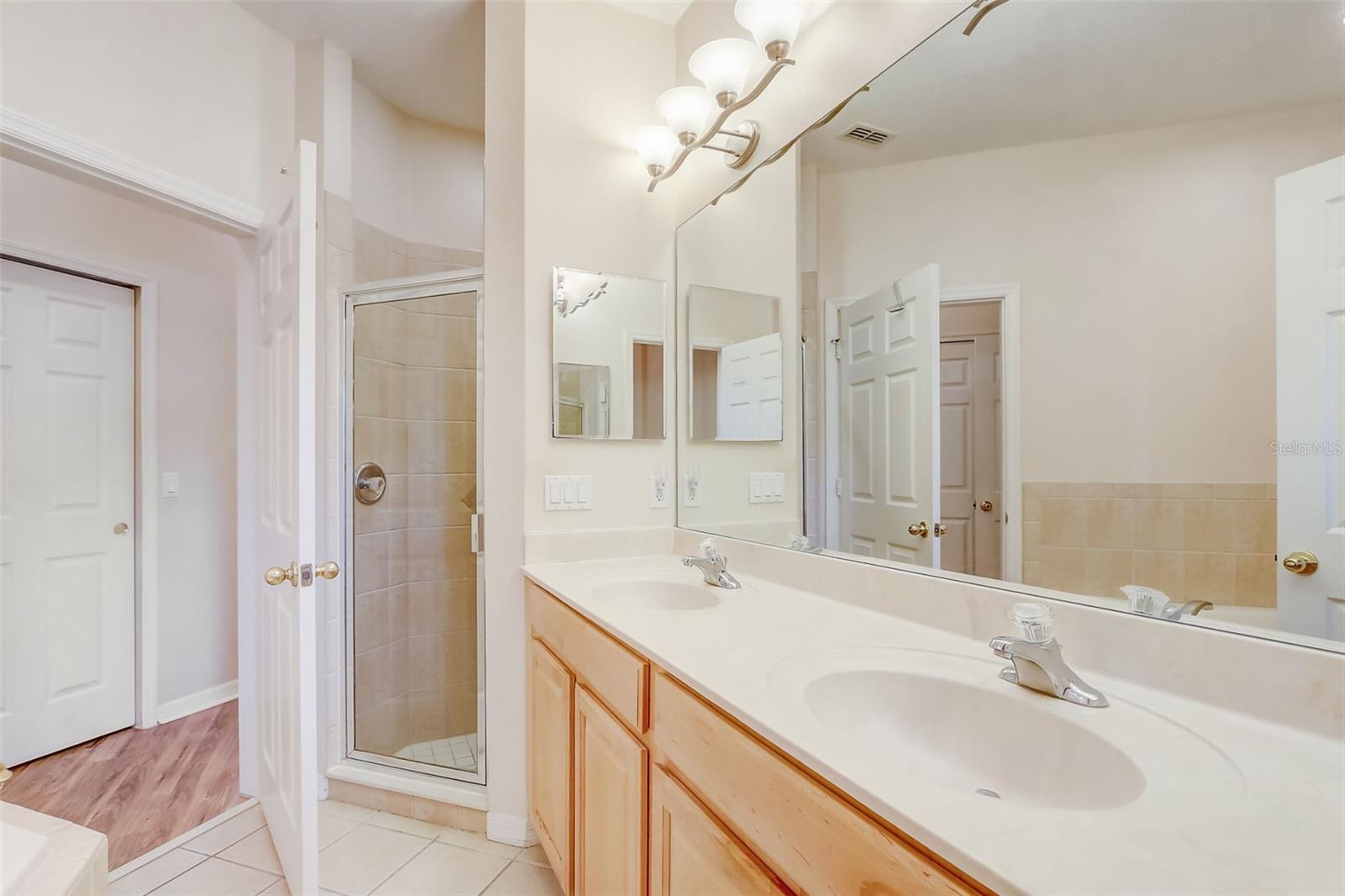 Image 17 of 35 For 1305 Sandstone Run