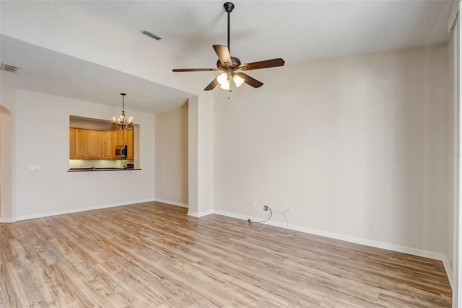 Image 8 of 35 For 1305 Sandstone Run