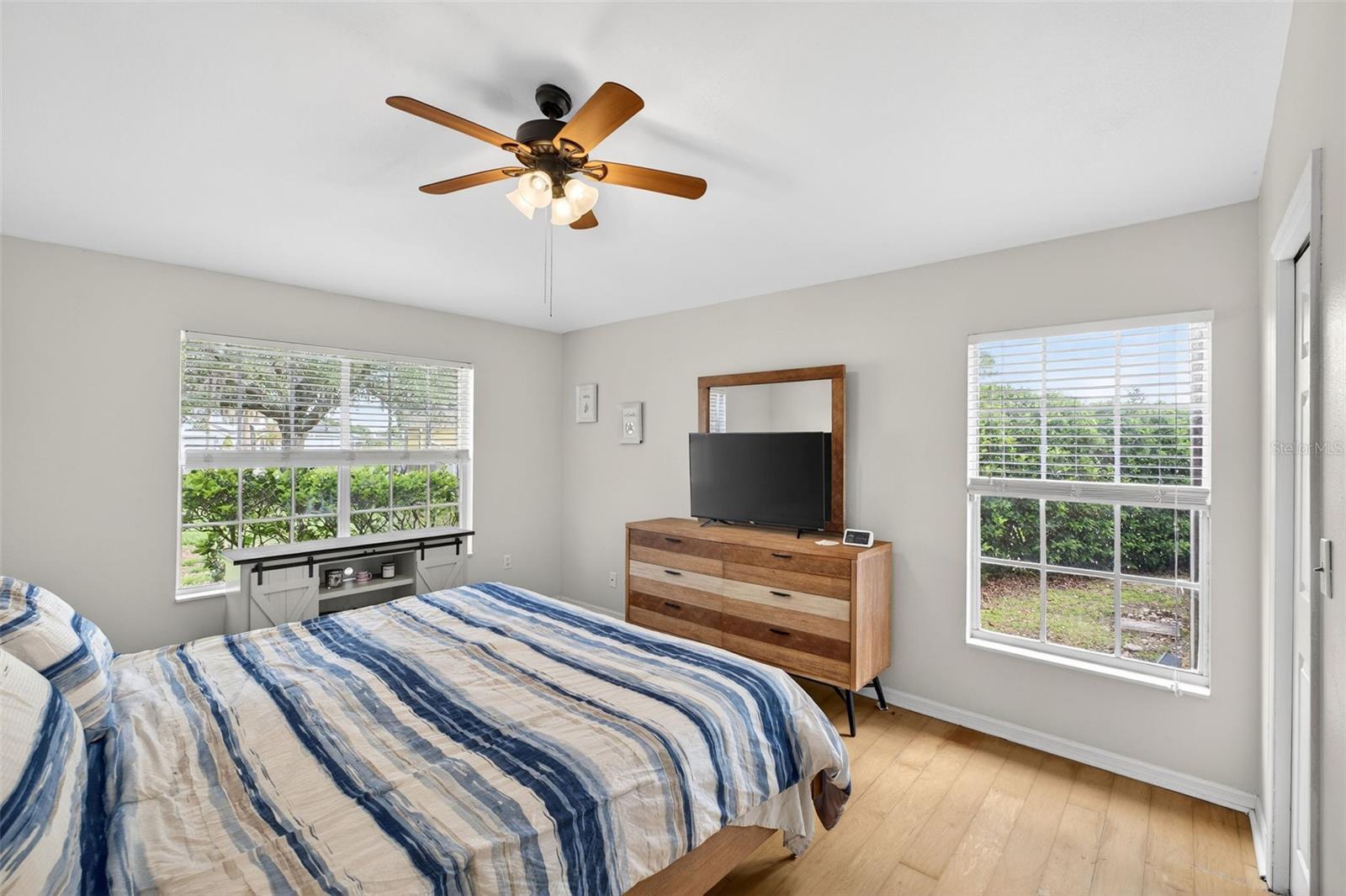 Image 20 of 43 For 543 Pine Lake View Drive