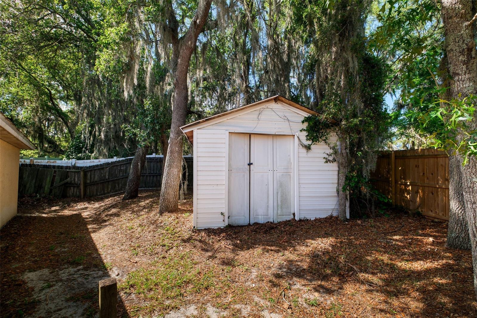 Image 39 of 43 For 543 Pine Lake View Drive