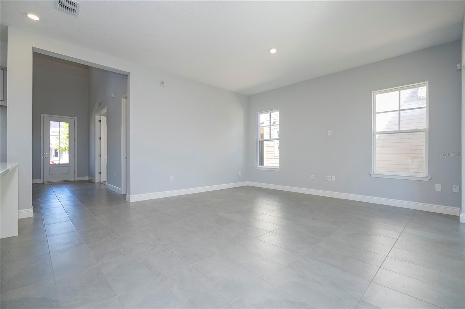 Image 30 of 76 For 13464 Leggett Alley