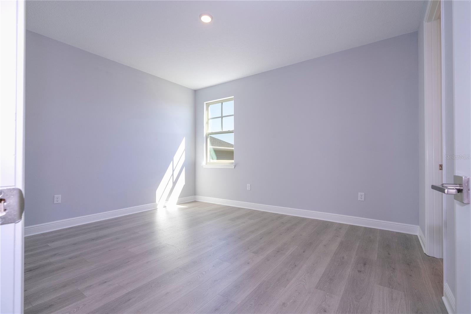 Image 60 of 76 For 13464 Leggett Alley