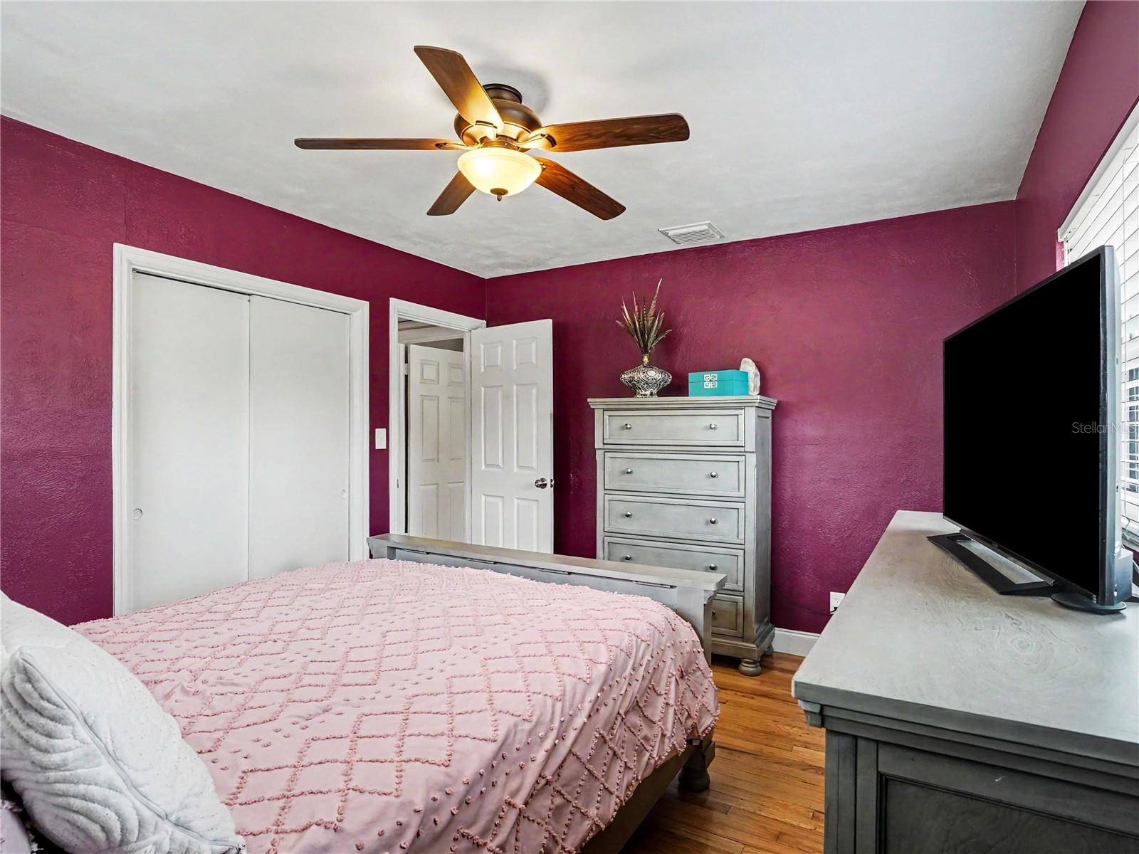 Image 16 of 27 For 3313 Kaley Avenue