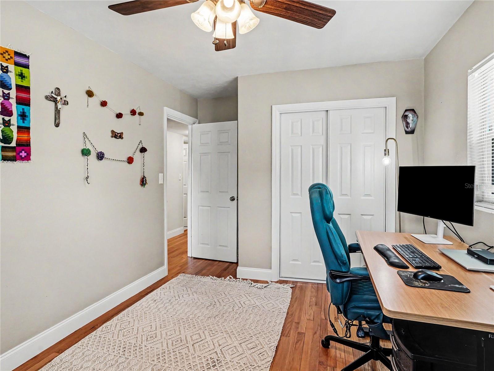 Image 21 of 27 For 3313 Kaley Avenue