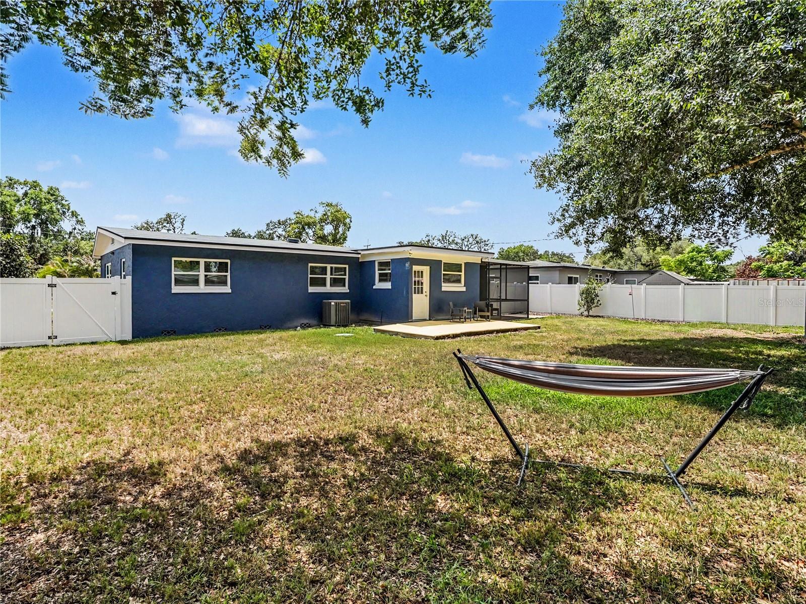Image 5 of 27 For 3313 Kaley Avenue