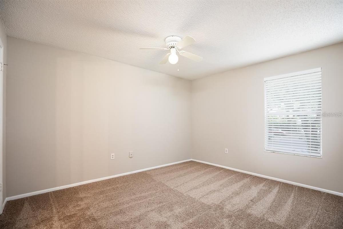 Image 11 of 28 For 637 Buoy Lane 201