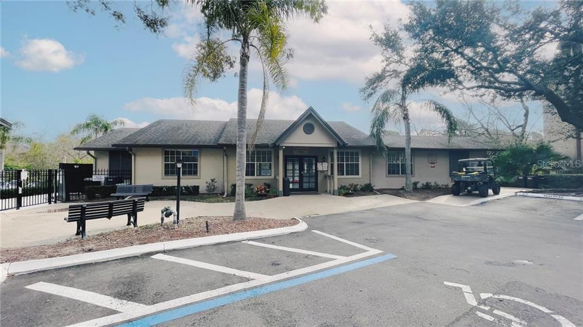 Image 2 of 28 For 637 Buoy Lane 201