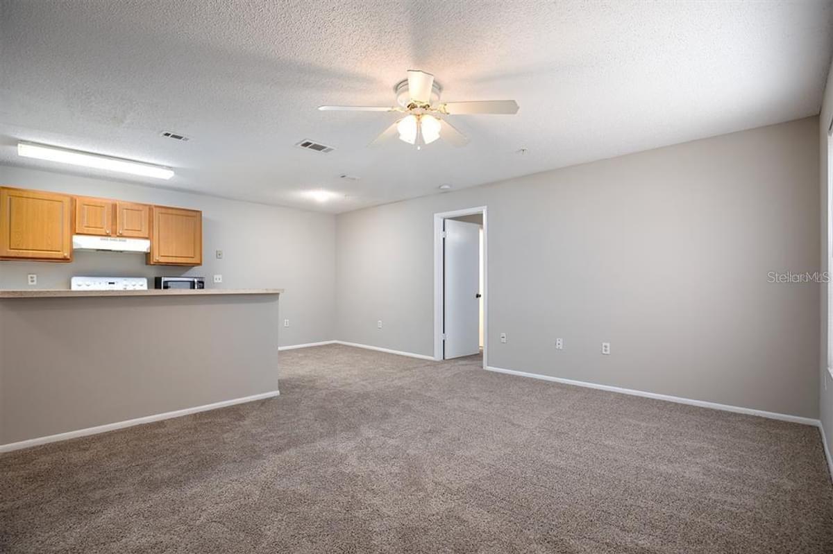 Image 3 of 28 For 637 Buoy Lane 201